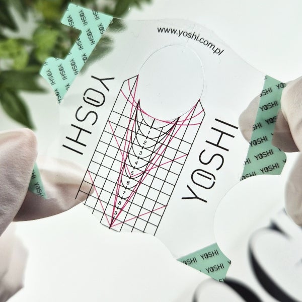 Yoshi Kynsimuotti - L&auml;pin&auml;kyv&auml; 100 kpl